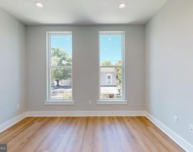 511 N Paxon Street - Photo Thumbnail 11