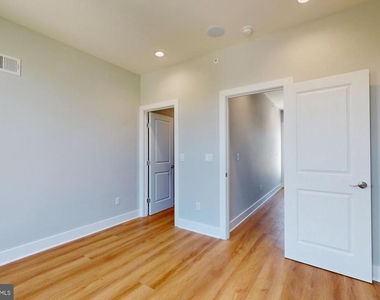 511 N Paxon Street - Photo Thumbnail 10