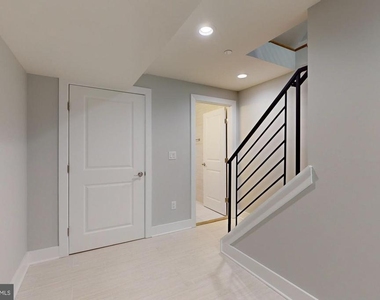 511 N Paxon Street - Photo Thumbnail 22