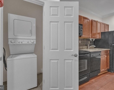 1707 Capitol Avenue Ne - Photo Thumbnail 4