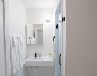 901 E Edenton Street - Photo Thumbnail 11