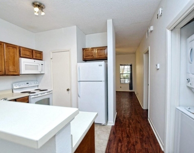 2216 San Gabriel St - Photo Thumbnail 4
