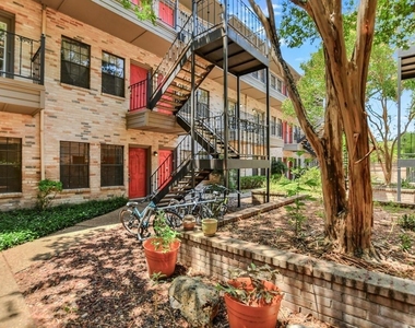 2216 San Gabriel St - Photo Thumbnail 13