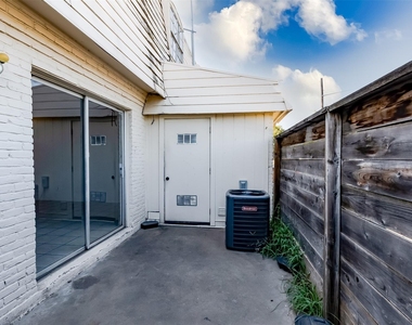 2215 Mission Hill Cir - Photo Thumbnail 18