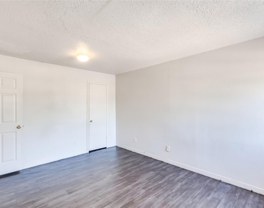 2215 Mission Hill Cir - Photo Thumbnail 12