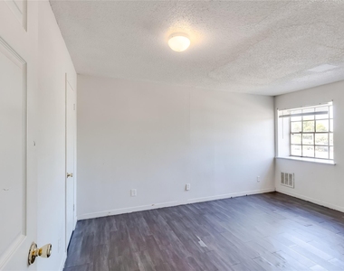 2215 Mission Hill Cir - Photo Thumbnail 10