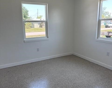 21043 Bersell Avenue - Photo Thumbnail 2