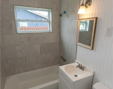 21043 Bersell Avenue - Photo Thumbnail 9