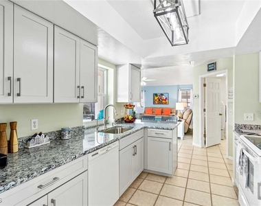 1426 Se 34th Terrace - Photo Thumbnail 27