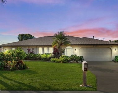1426 Se 34th Terrace - Photo Thumbnail 4