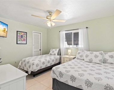 1426 Se 34th Terrace - Photo Thumbnail 15