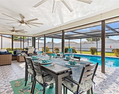 1426 Se 34th Terrace - Photo Thumbnail 2
