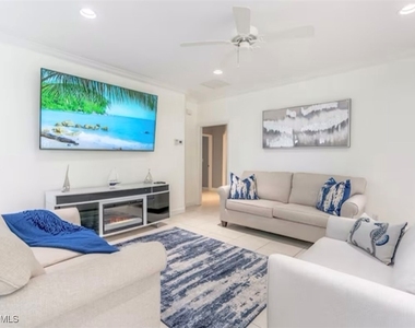 593 106th Avenue N - Photo Thumbnail 9