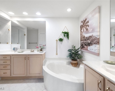 8177 Saratoga Drive - Photo Thumbnail 17