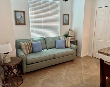 9518 Avellino Way - Photo Thumbnail 10