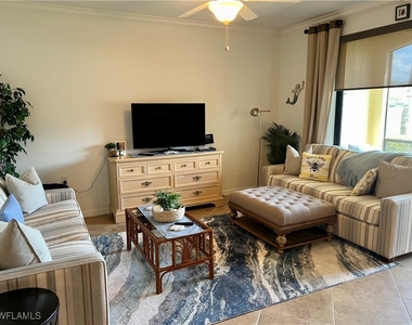 9518 Avellino Way - Photo Thumbnail 13