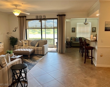 9518 Avellino Way - Photo Thumbnail 11