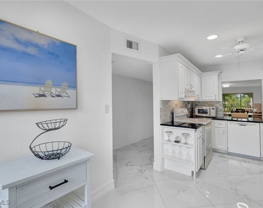1055 Forest Lakes Drive - Photo Thumbnail 5