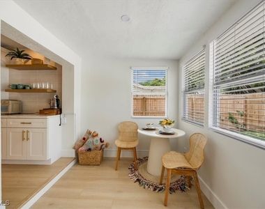 4523 Fluvia Avenue - Photo Thumbnail 8