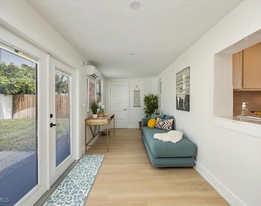 4523 Fluvia Avenue - Photo Thumbnail 17