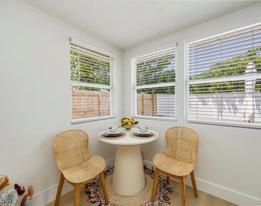 4523 Fluvia Avenue - Photo Thumbnail 7