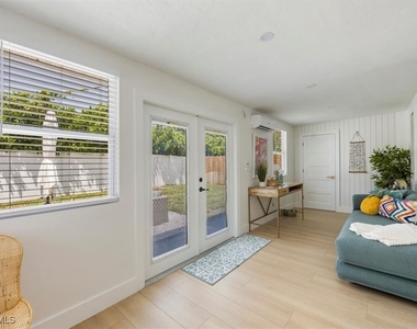 4523 Fluvia Avenue - Photo Thumbnail 9