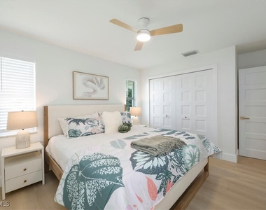 4523 Fluvia Avenue - Photo Thumbnail 11