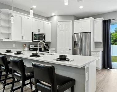 10140 Carolina Street - Photo Thumbnail 7