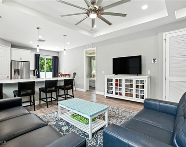 10140 Carolina Street - Photo Thumbnail 2
