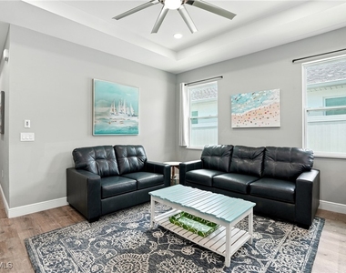 10140 Carolina Street - Photo Thumbnail 5