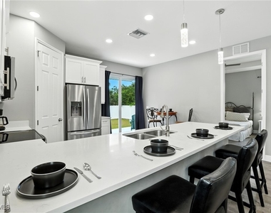 10140 Carolina Street - Photo Thumbnail 9