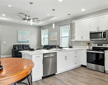 10140 Carolina Street - Photo Thumbnail 12