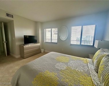 10951 Gulf Shore Drive - Photo Thumbnail 13