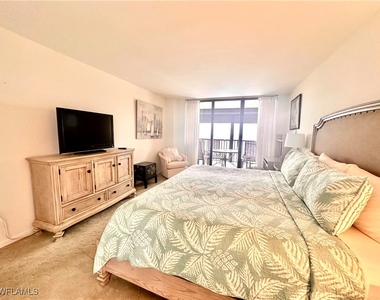 10951 Gulf Shore Drive - Photo Thumbnail 7