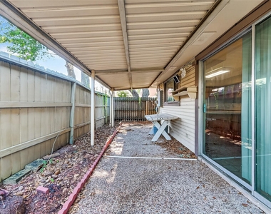 1535 Beaconshire Road - Photo Thumbnail 21