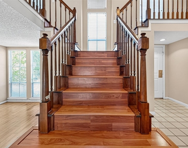 1535 Beaconshire Road - Photo Thumbnail 10