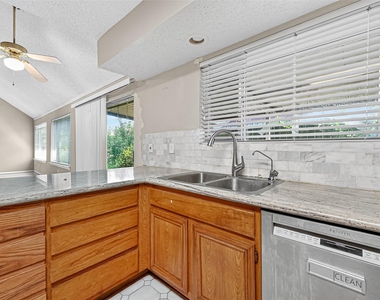 1535 Beaconshire Road - Photo Thumbnail 1