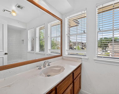 1535 Beaconshire Road - Photo Thumbnail 15