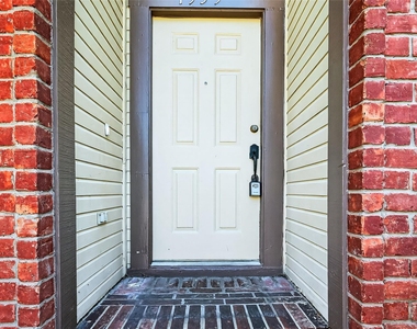1535 Beaconshire Road - Photo Thumbnail 33