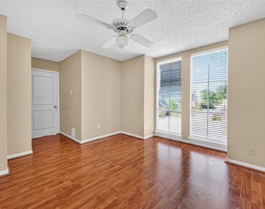 1535 Beaconshire Road - Photo Thumbnail 14