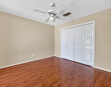 1535 Beaconshire Road - Photo Thumbnail 13