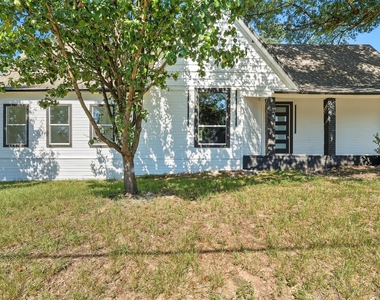 605 N Main Street - Photo Thumbnail 2