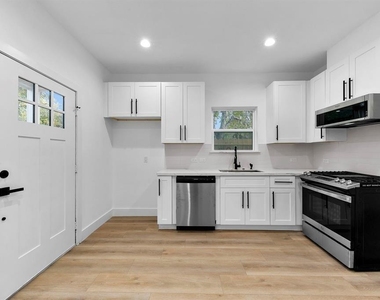 2801 Nettleton Street - Photo Thumbnail 4
