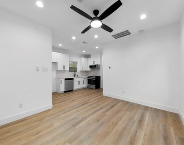 2801 Nettleton Street - Photo Thumbnail 3