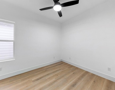 2801 Nettleton Street - Photo Thumbnail 6