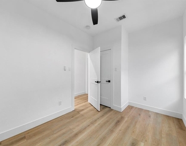 2801 Nettleton Street - Photo Thumbnail 7