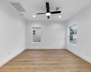 2801 Nettleton Street - Photo Thumbnail 1