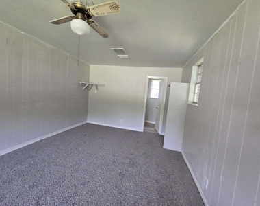 1824 Magnolia Street - Photo Thumbnail 10