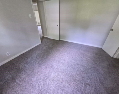 1824 Magnolia Street - Photo Thumbnail 7