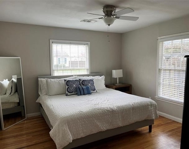4000 Winfield Avenue - Photo Thumbnail 18